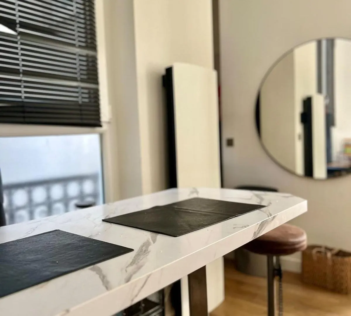 Apartment Chic Stay Near Louvre & Eiffel Tour Paris