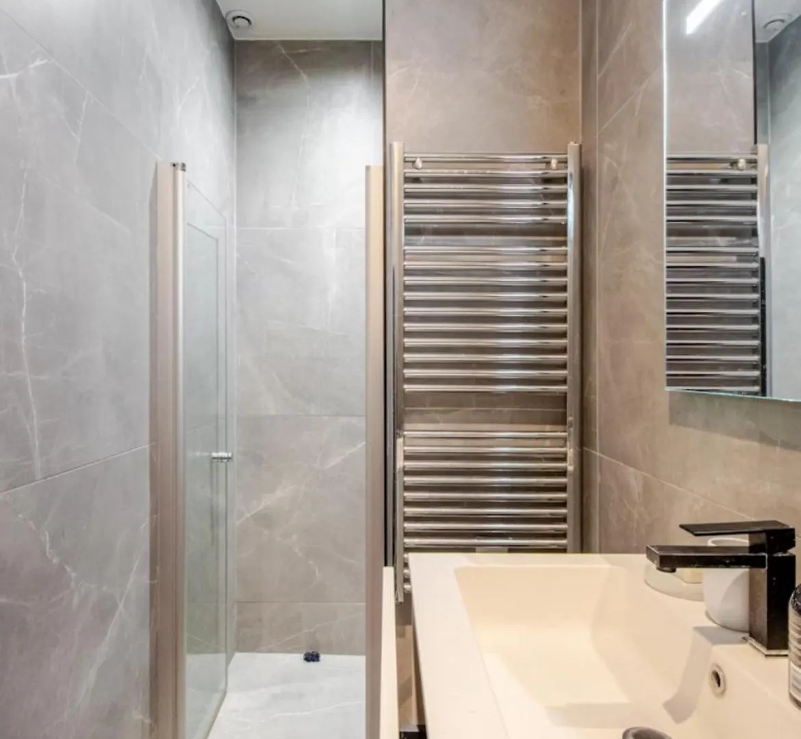 Apartment Chic Stay Near Louvre & Eiffel Tour Paris France