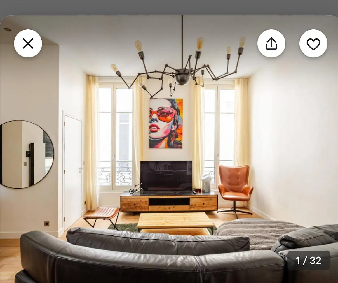Chic Stay Near Louvre & Eiffel Tour Paris