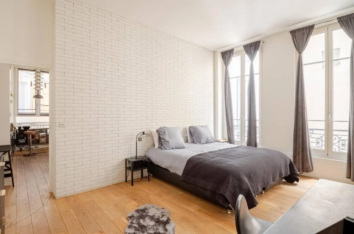 Chic Stay Near Louvre & Eiffel Tour Parijs Frankrijk